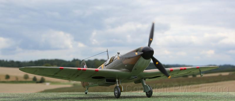 Spitfire Mk.I Revell 1-32 Hellinger Othmar 01.JPG